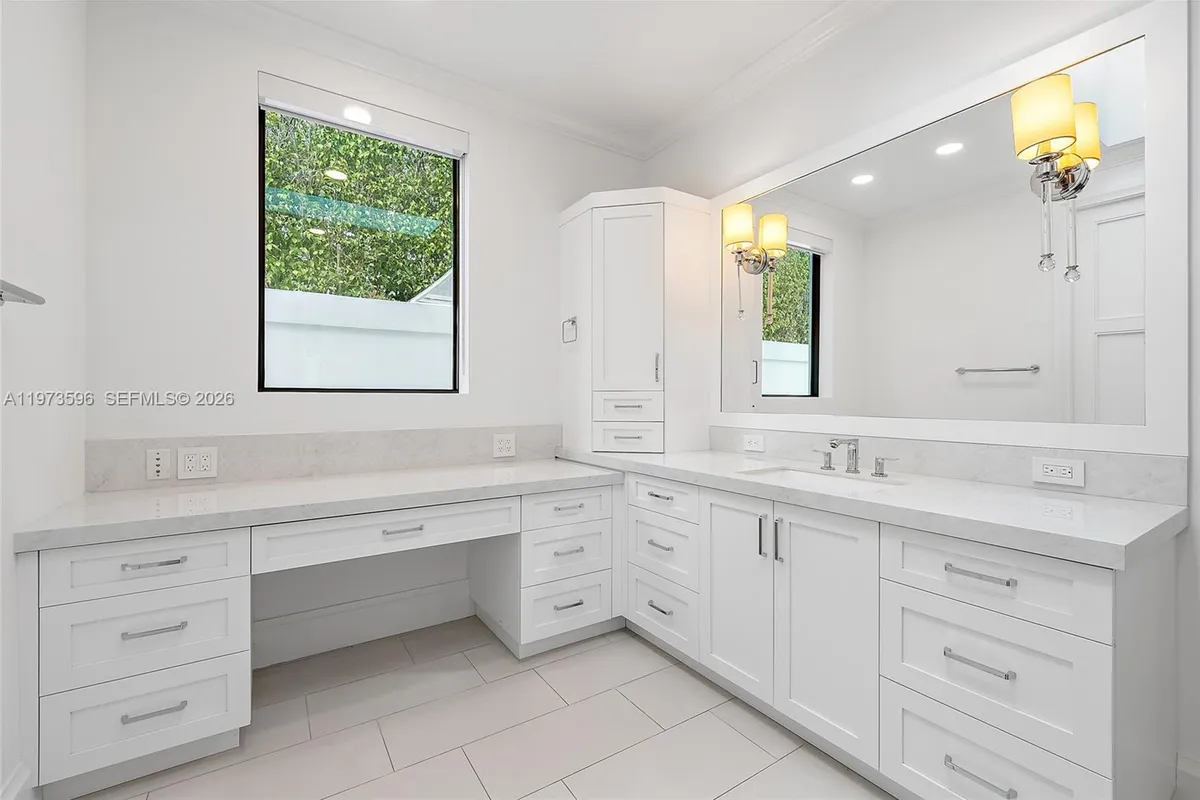 108 Waters Edge Dr, Jupiter FL 33477