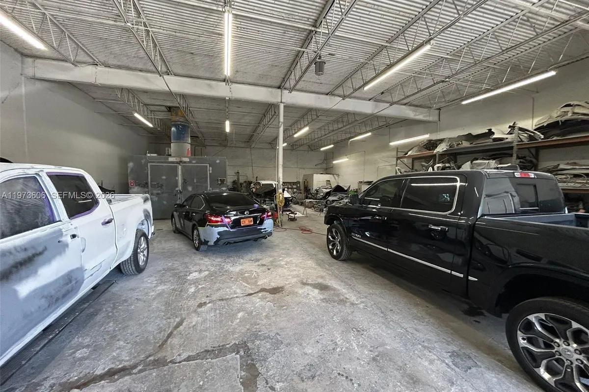 8xxx NW 117th St, Hialeah Gardens FL 33018