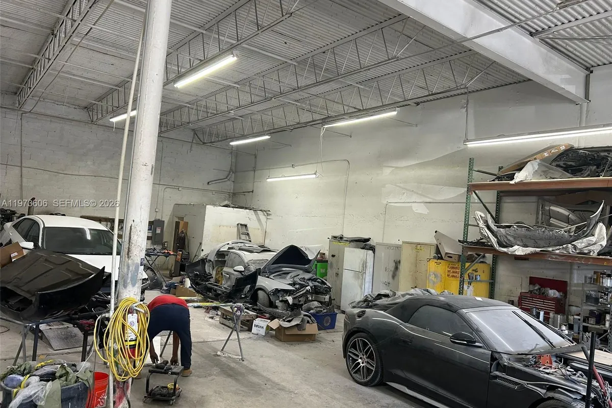 8xxx NW 117th St, Hialeah Gardens FL 33018