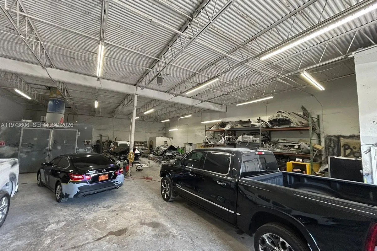 8xxx NW 117th St, Hialeah Gardens FL 33018