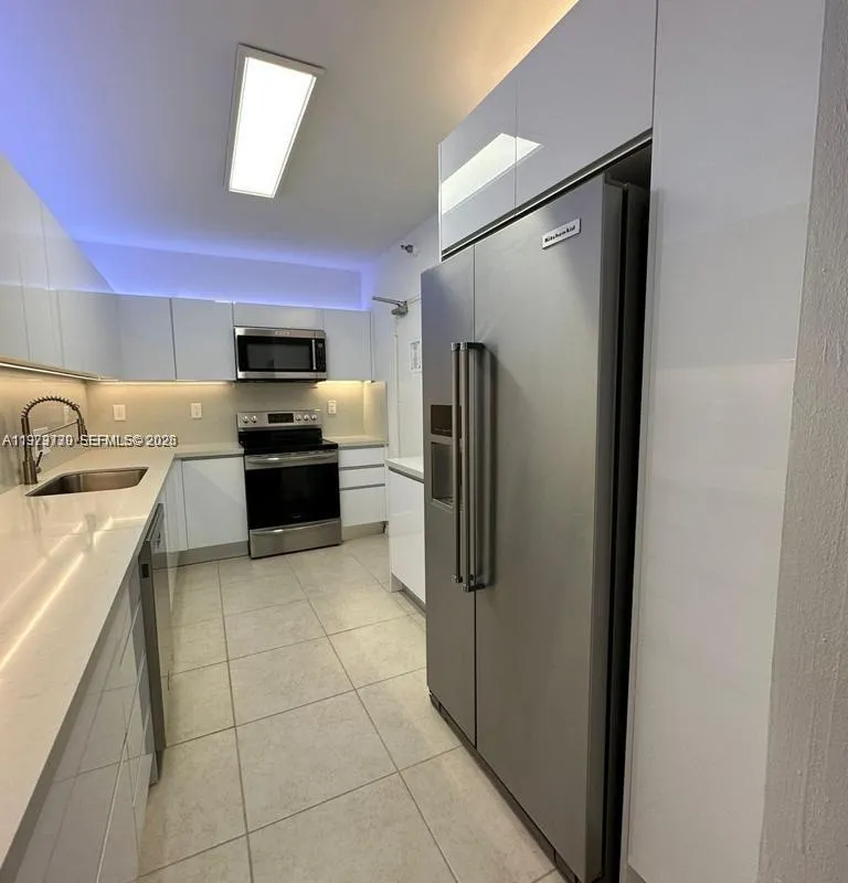 10185 Collins Ave # 1103, Bal Harbour FL 33154