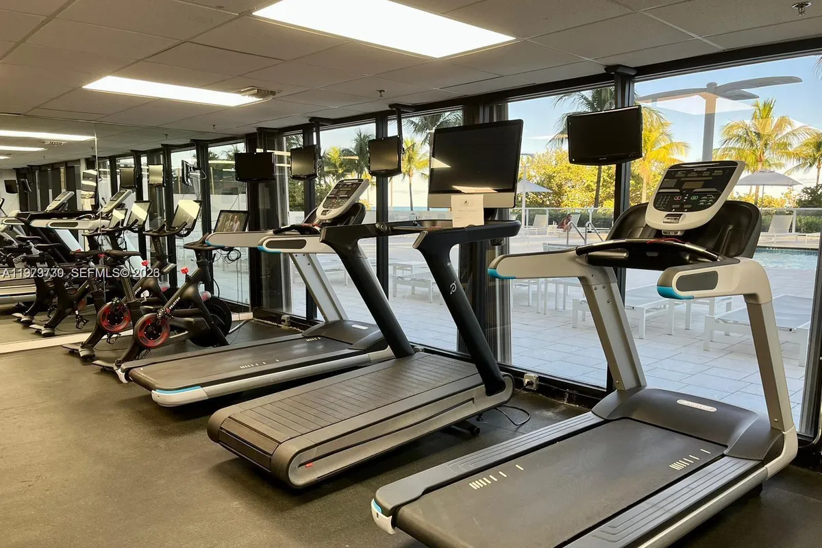 10185 Collins Ave # 1103, Bal Harbour FL 33154