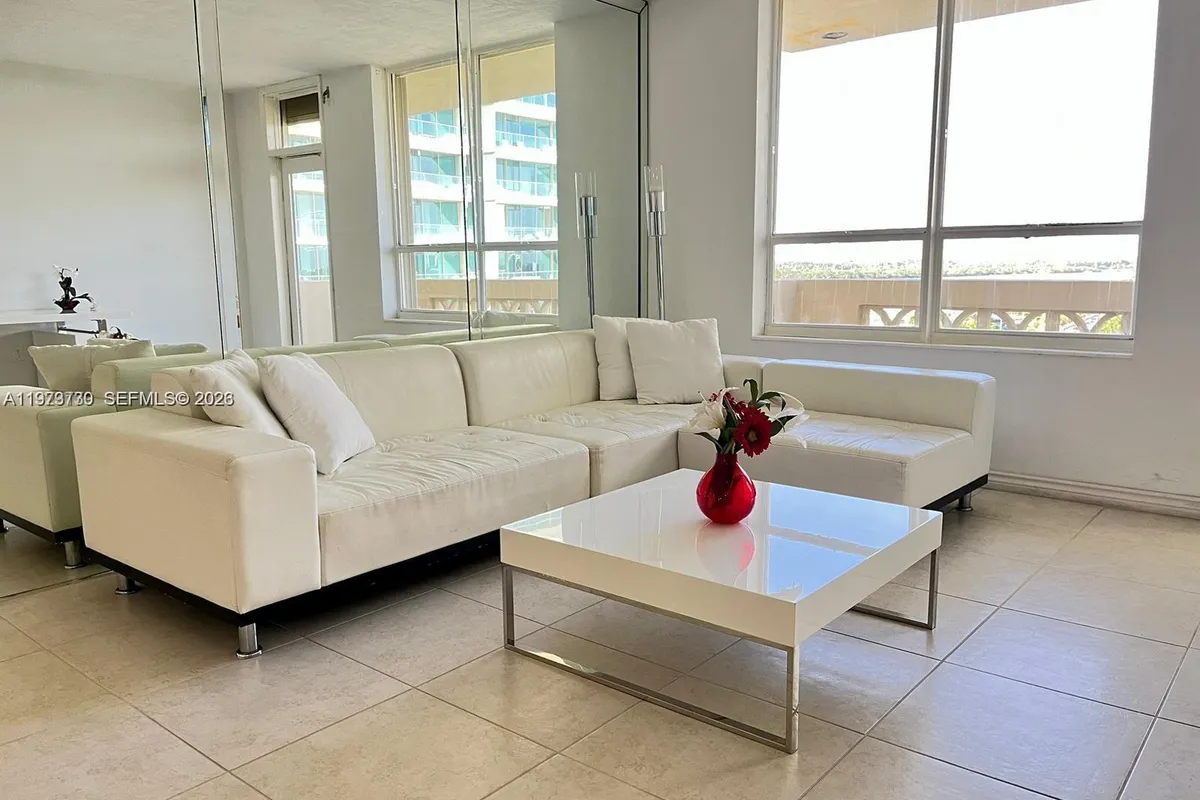 10185 Collins Ave # 1103, Bal Harbour FL 33154
