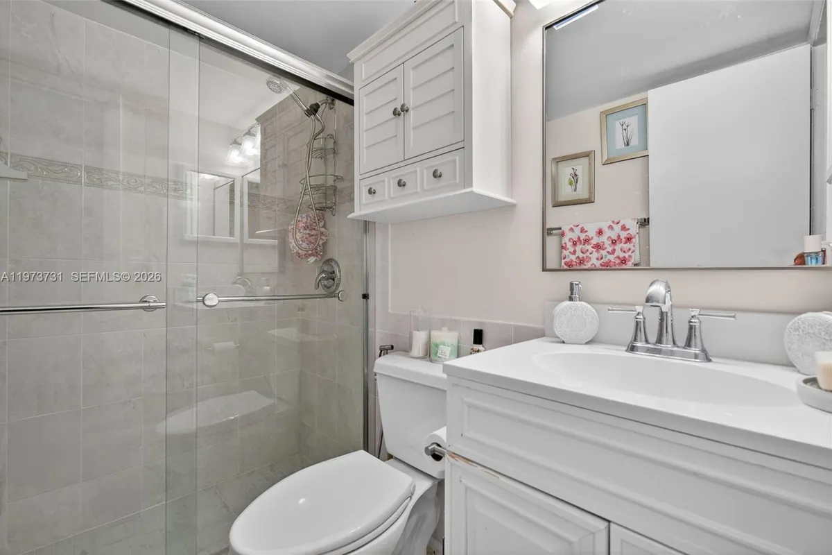 8851 Sunrise Lakes Blvd # 116, Sunrise FL 33322