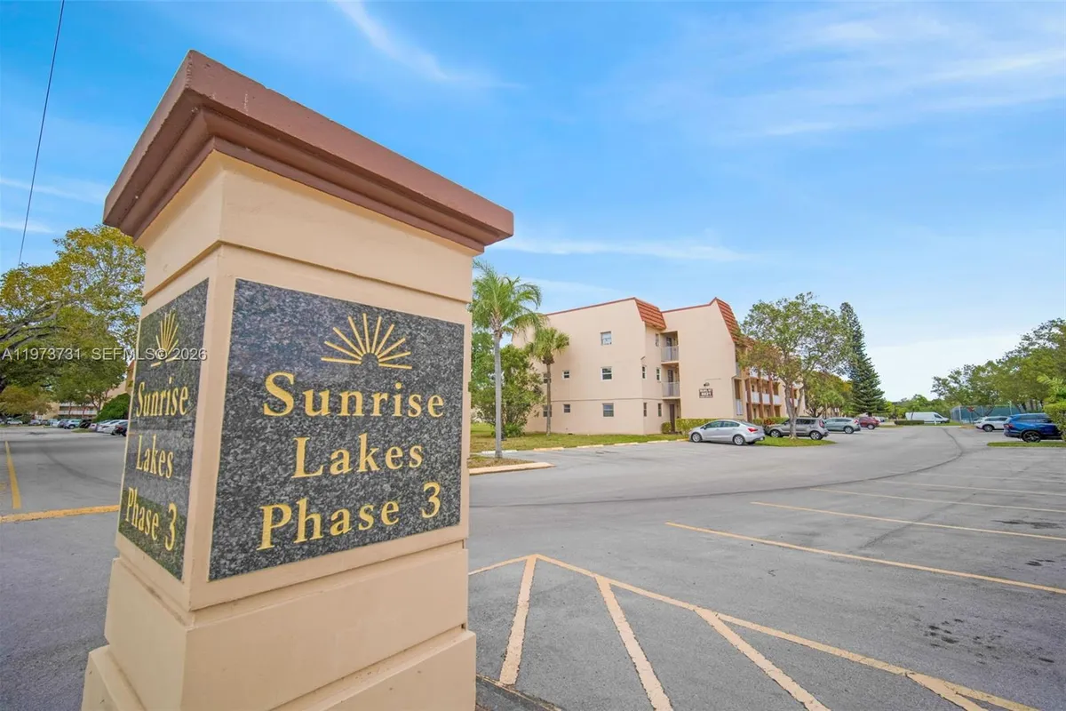 8851 Sunrise Lakes Blvd # 116, Sunrise FL 33322