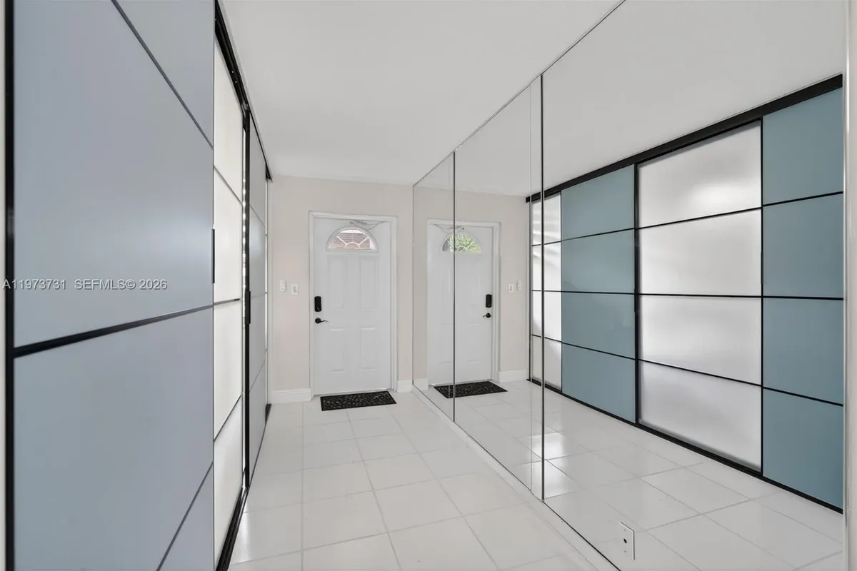 8851 Sunrise Lakes Blvd # 116, Sunrise FL 33322