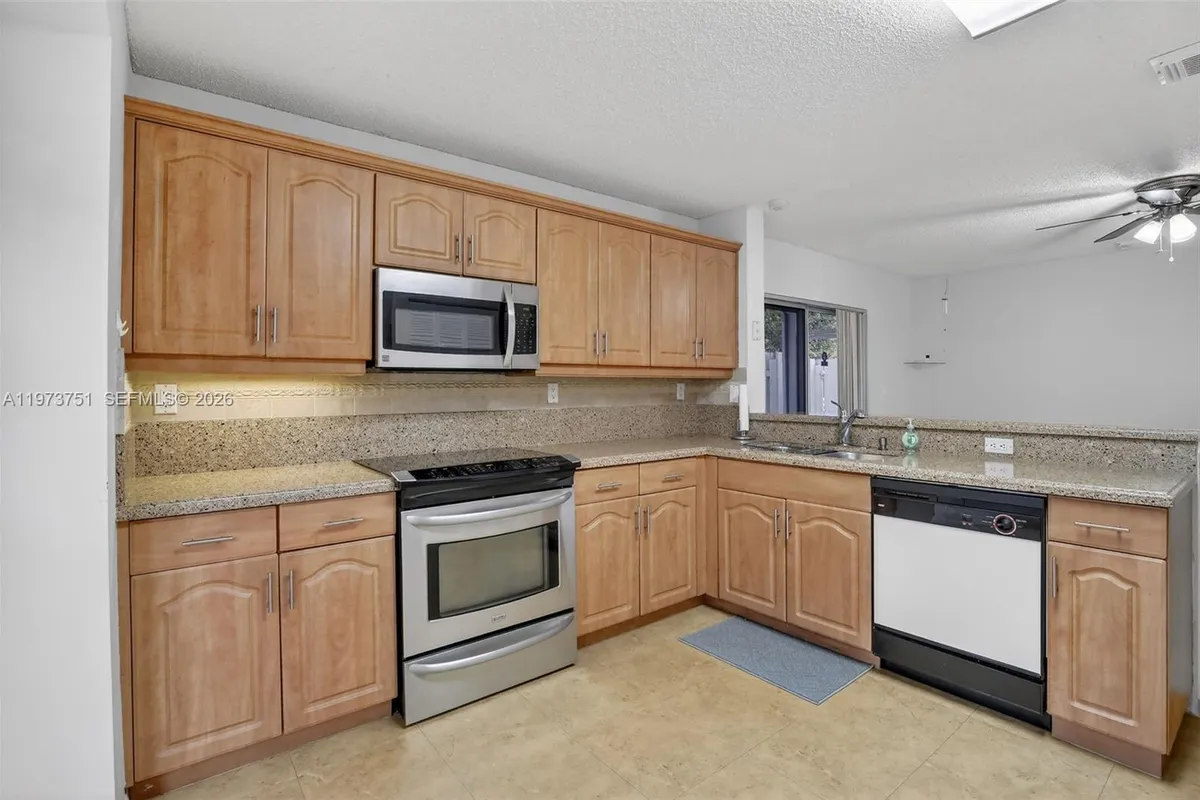 12665 NW 11th Ct, Sunrise FL 33323