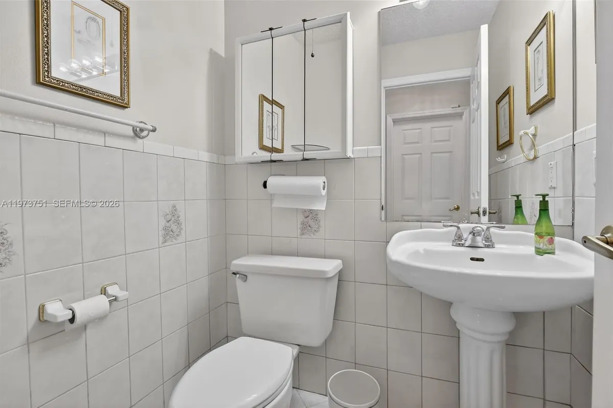 12665 NW 11th Ct, Sunrise FL 33323