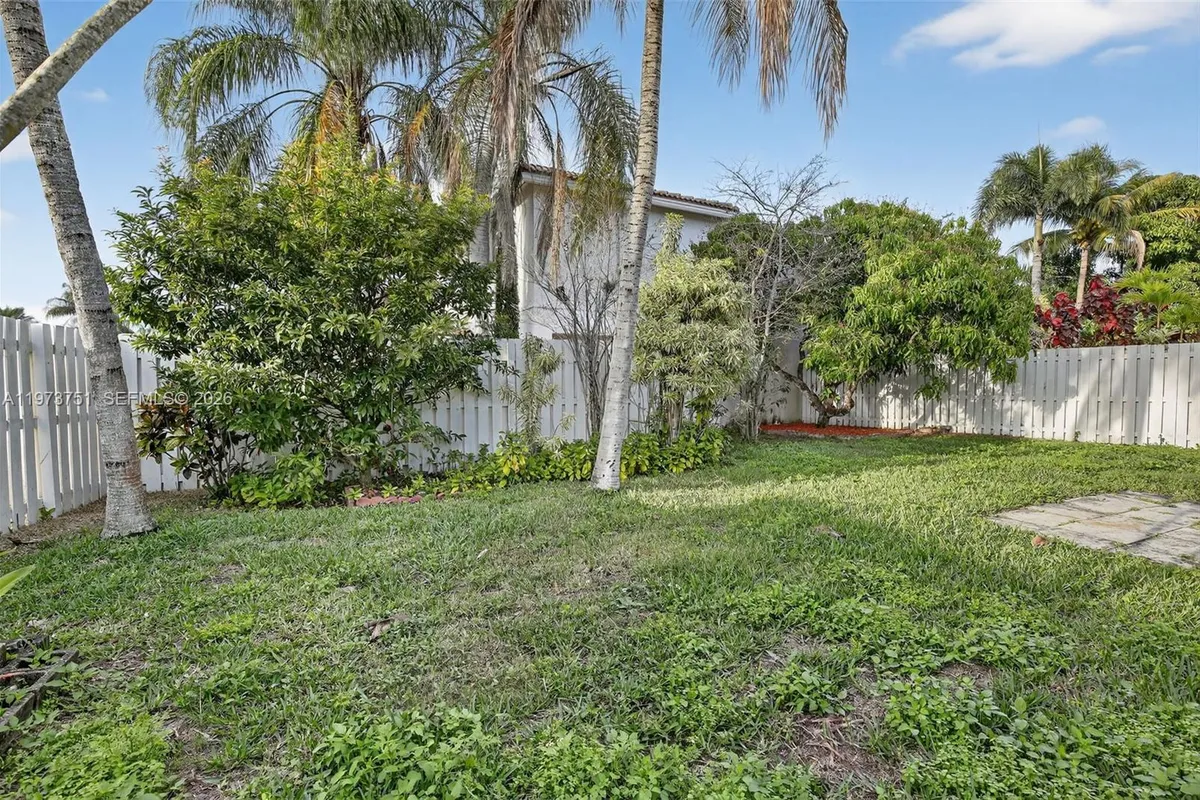 12665 NW 11th Ct, Sunrise FL 33323