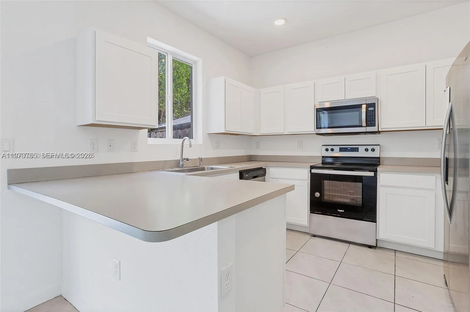 1363 NW 208th Ter, Miami Gardens FL 33169