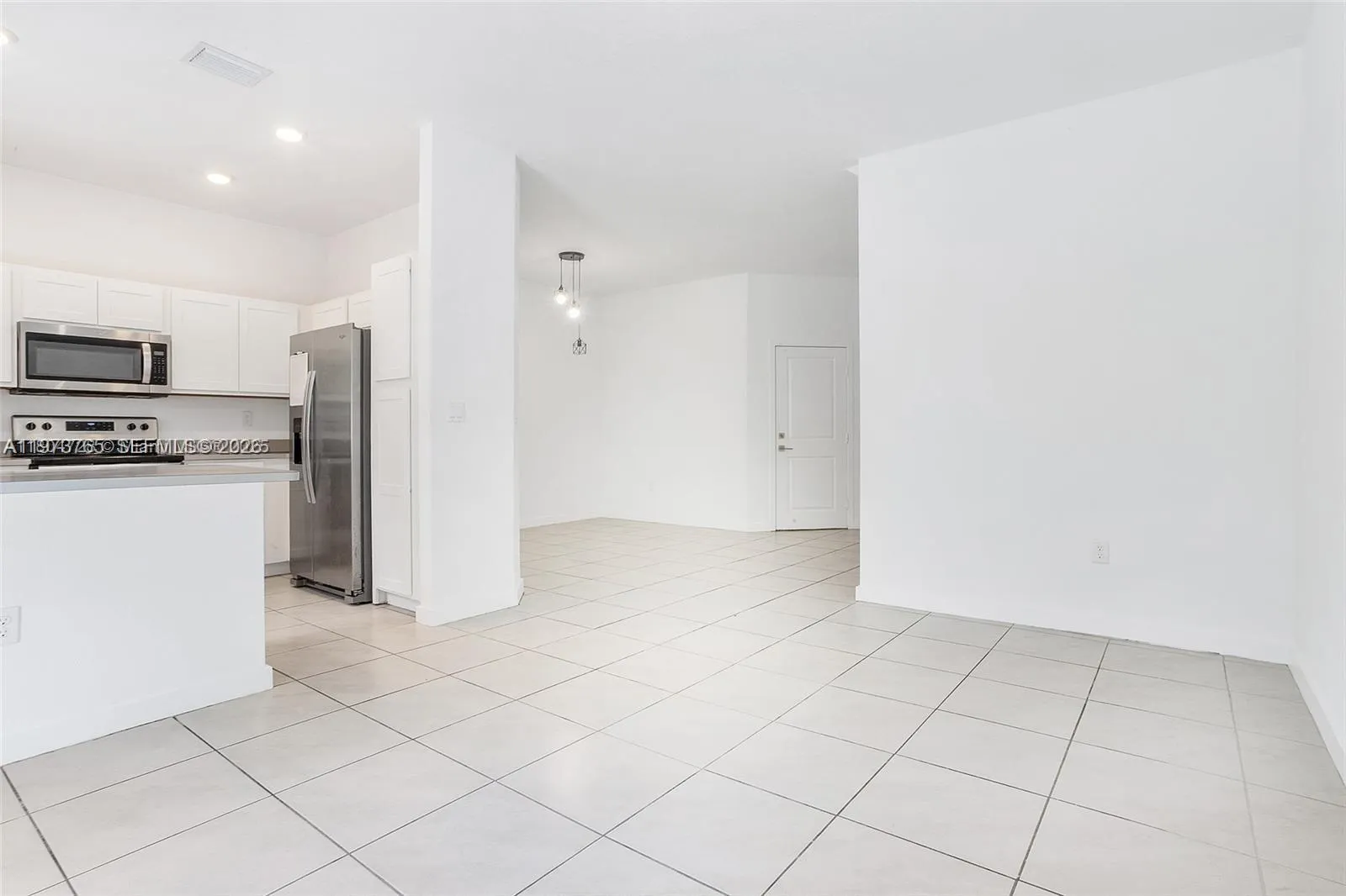 1363 NW 208th Ter, Miami Gardens FL 33169