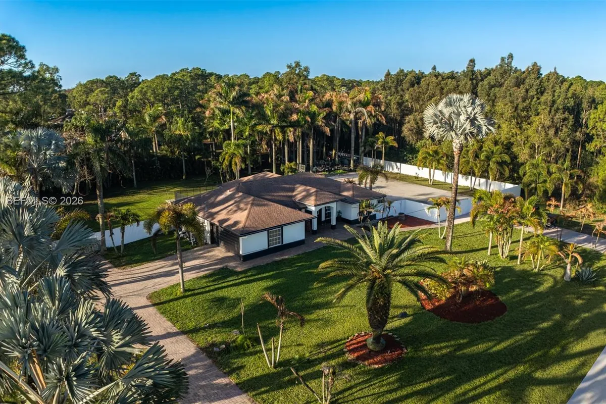 15780 N 75th Ln N, Loxahatchee FL 33470