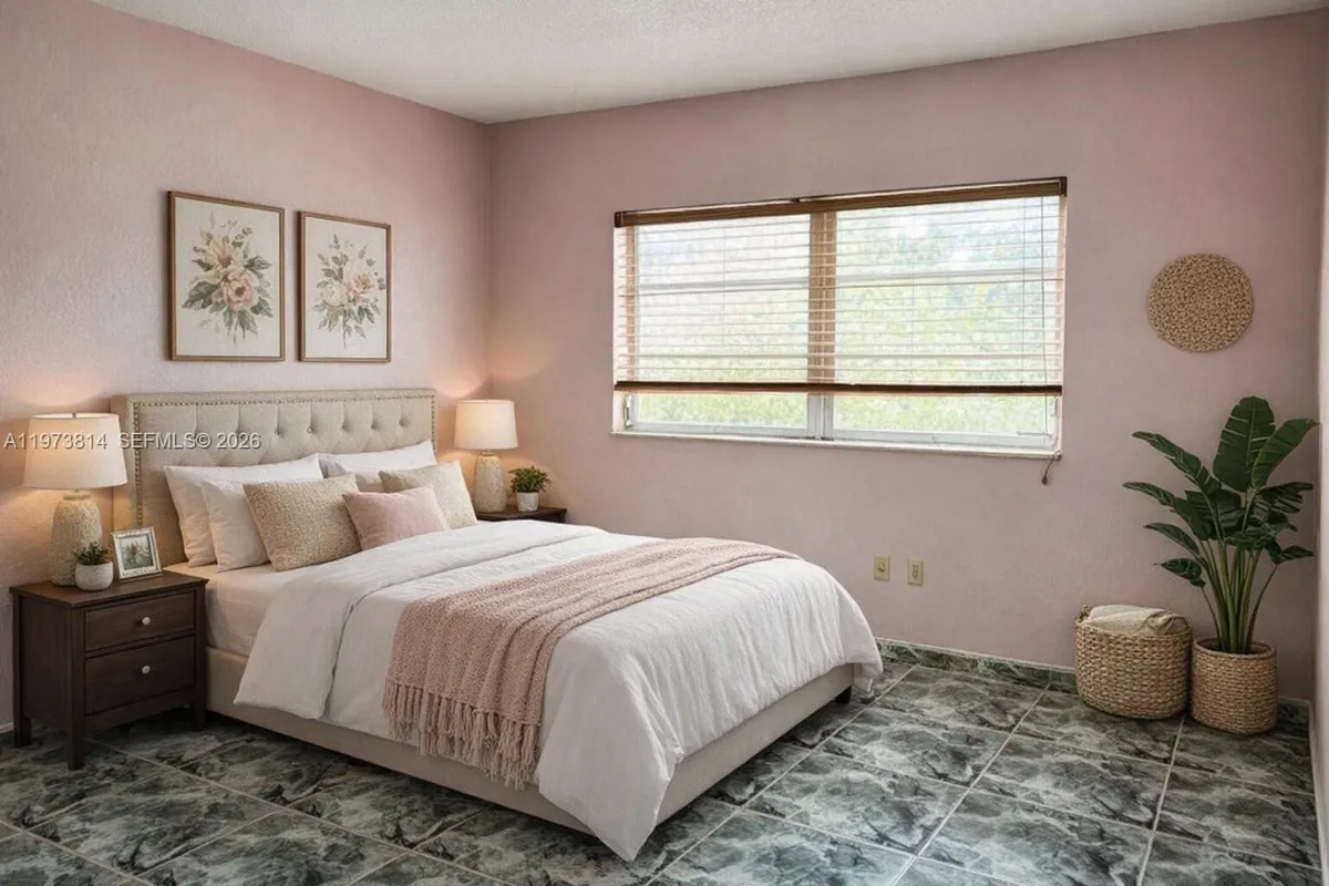 140 Royal Palm Rd # 202, Hialeah Gardens FL 33016