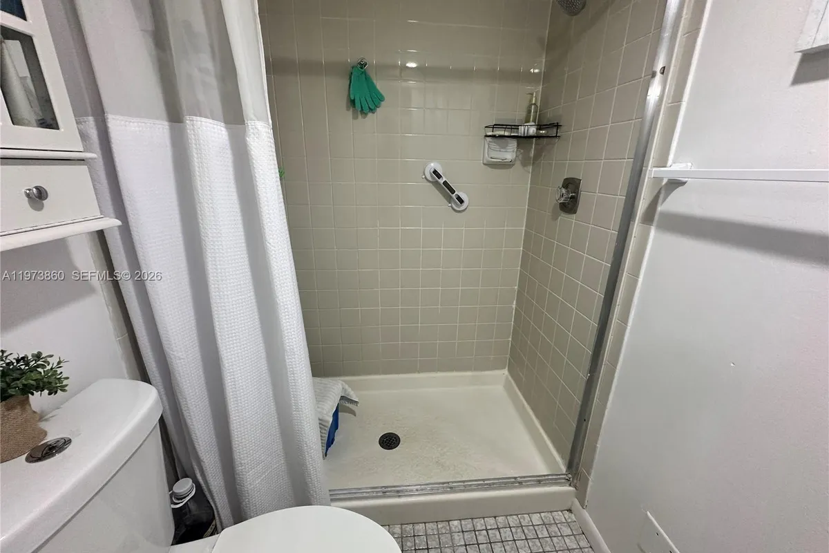 10434 Sunrise Lakes Blvd # 102, Sunrise FL 33322