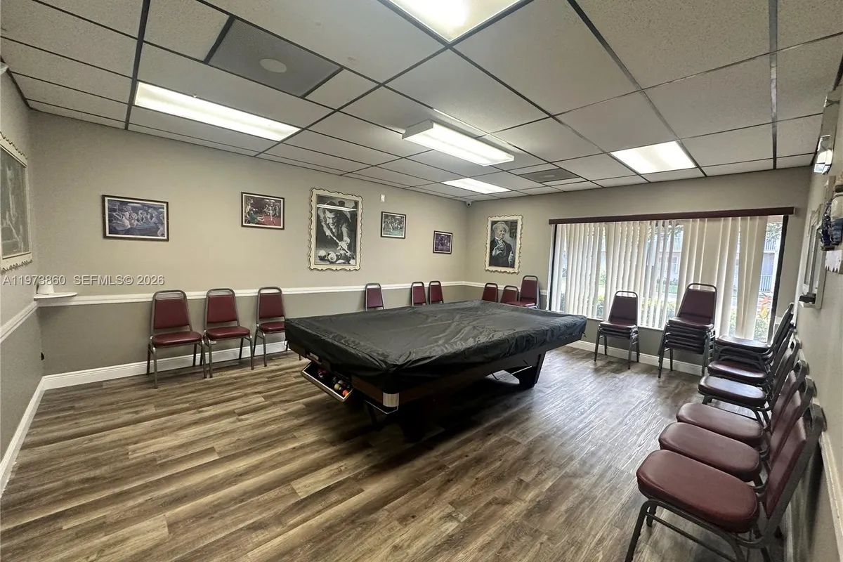 10434 Sunrise Lakes Blvd # 102, Sunrise FL 33322