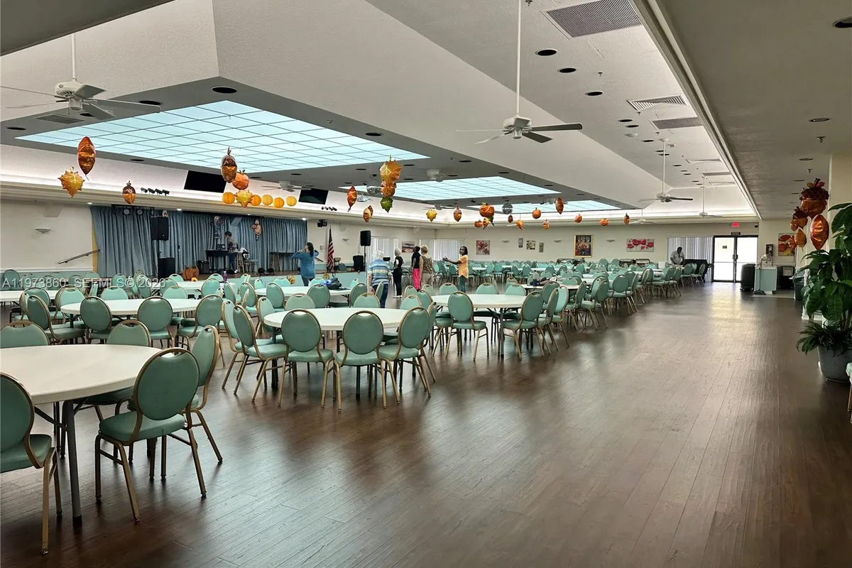 10434 Sunrise Lakes Blvd # 102, Sunrise FL 33322