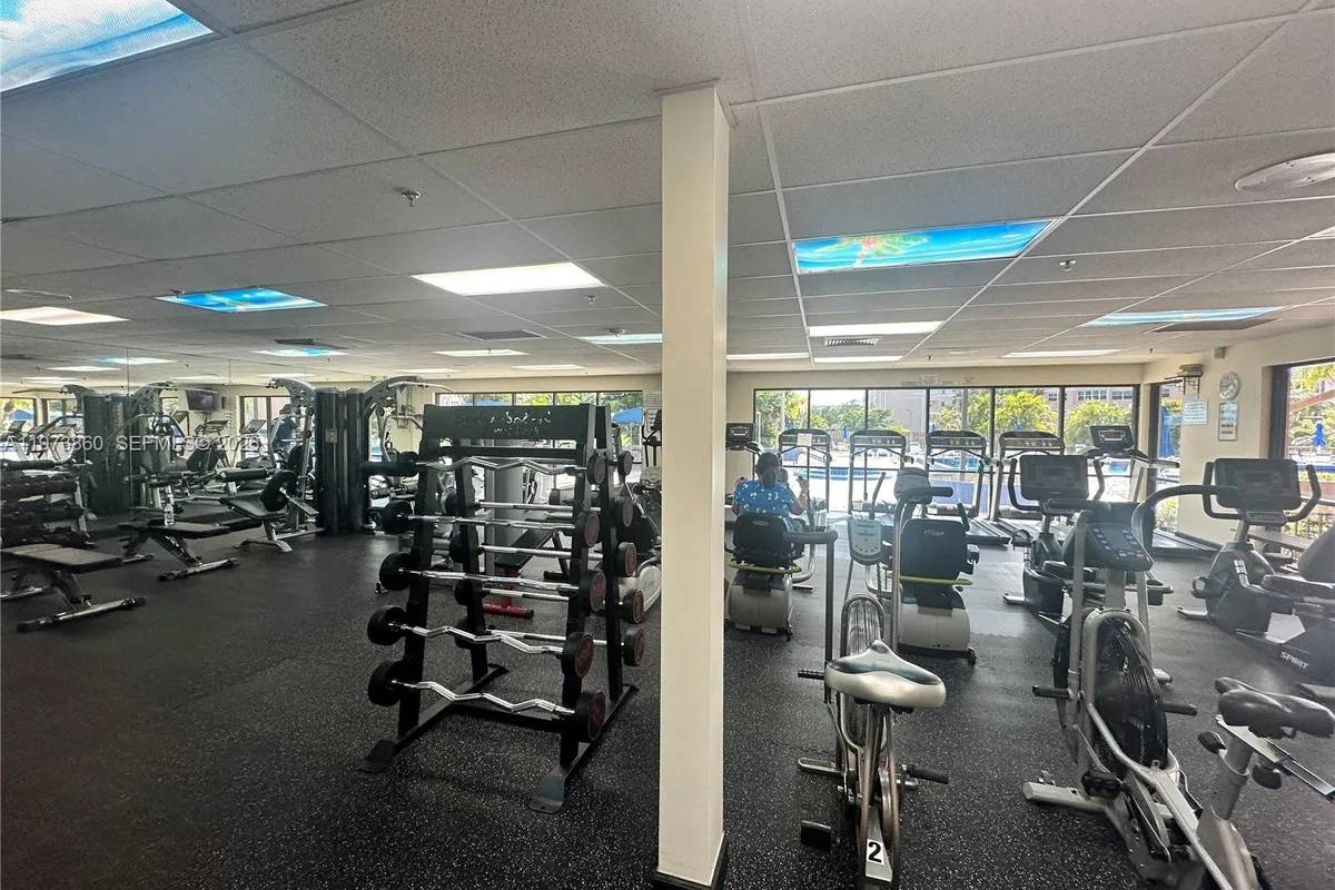 10434 Sunrise Lakes Blvd # 102, Sunrise FL 33322