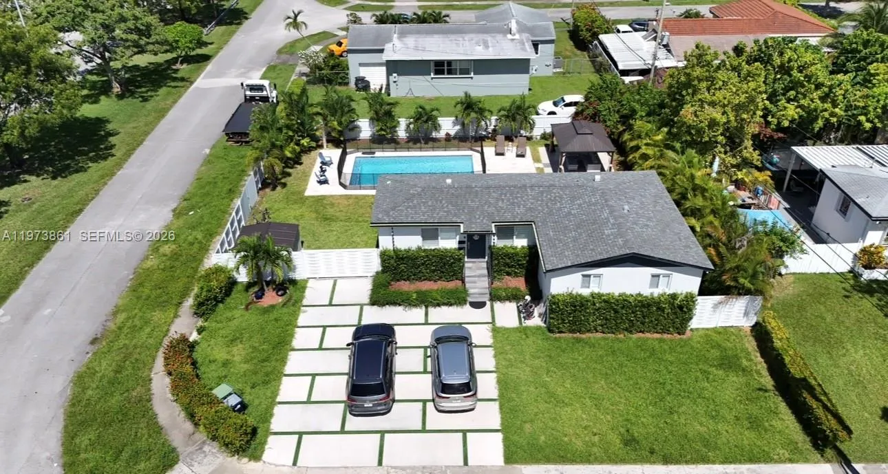 2401 SW 83rd Ave, Miami FL 33155