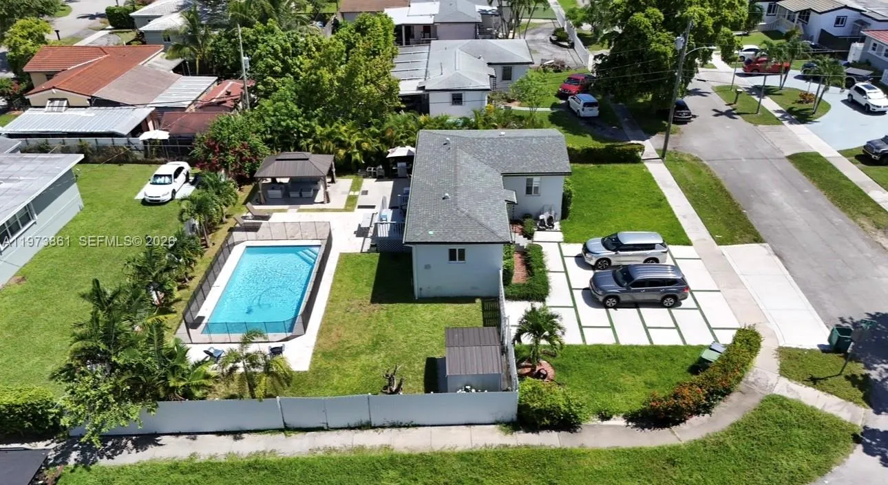 2401 SW 83rd Ave, Miami FL 33155