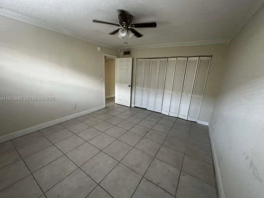7101 SW 89th Ct # 212, Miami FL 33173