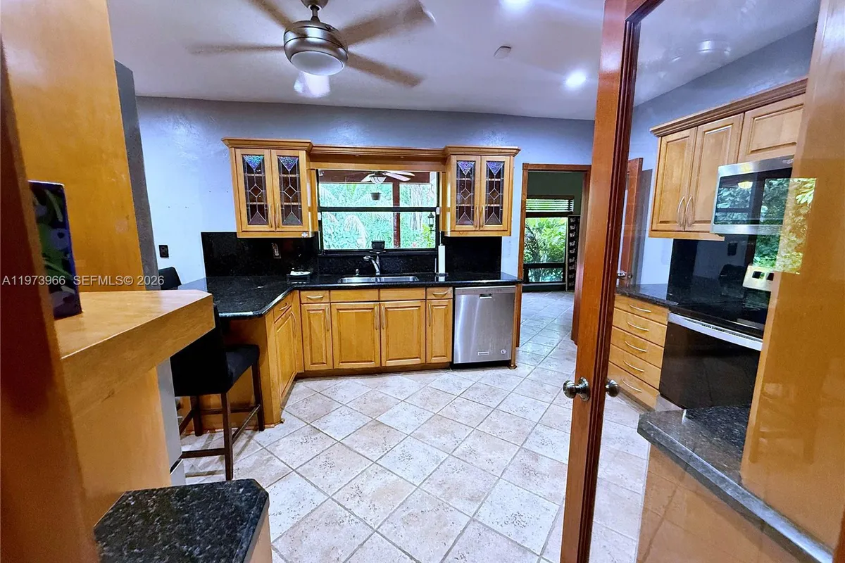 1915 Country Club Prado, Coral Gables FL 33134