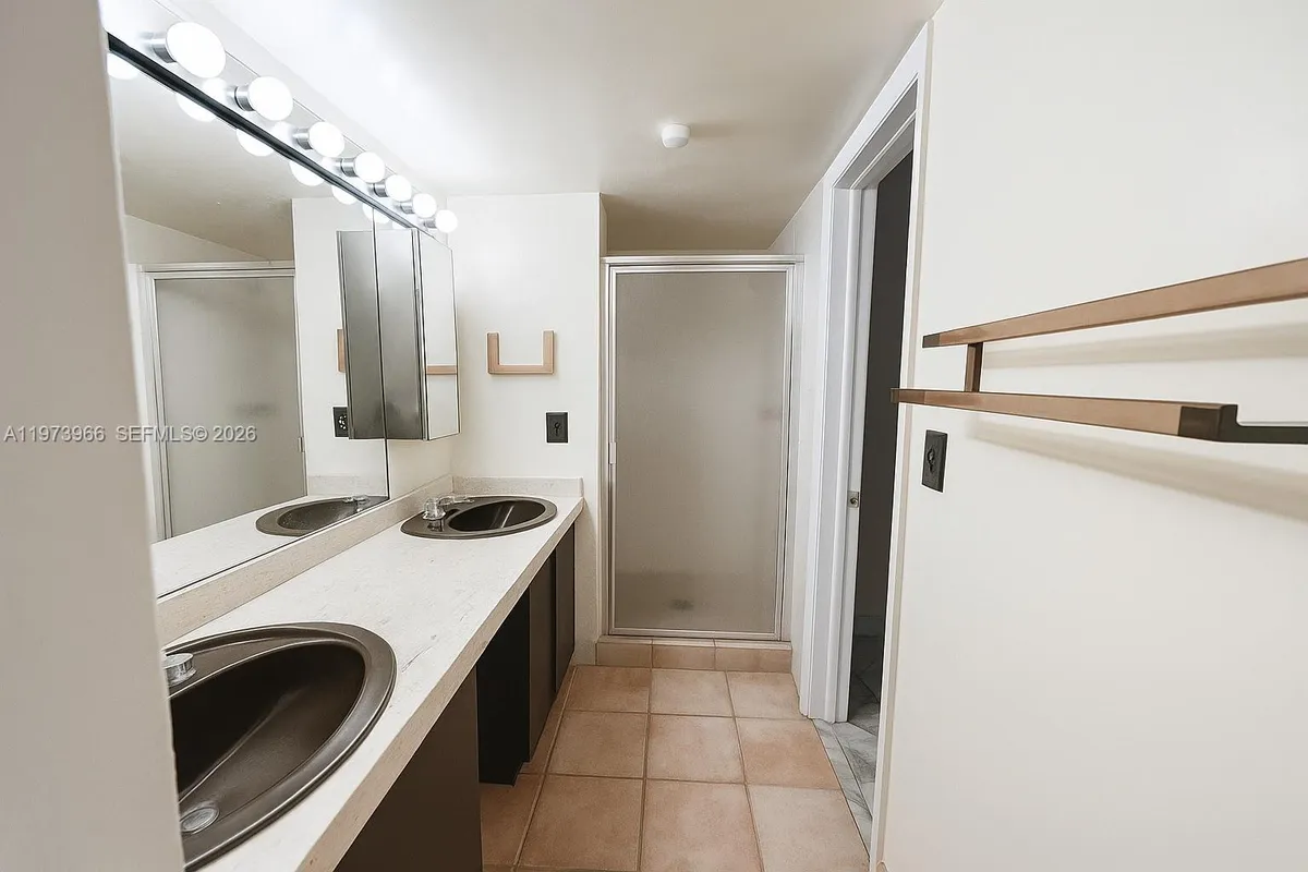 1915 Country Club Prado, Coral Gables FL 33134