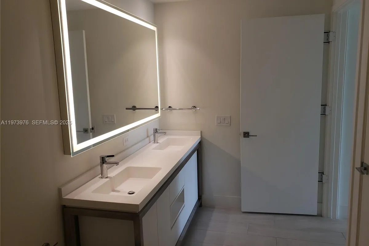 2000 Metropica Way # 1607, Sunrise FL 33323