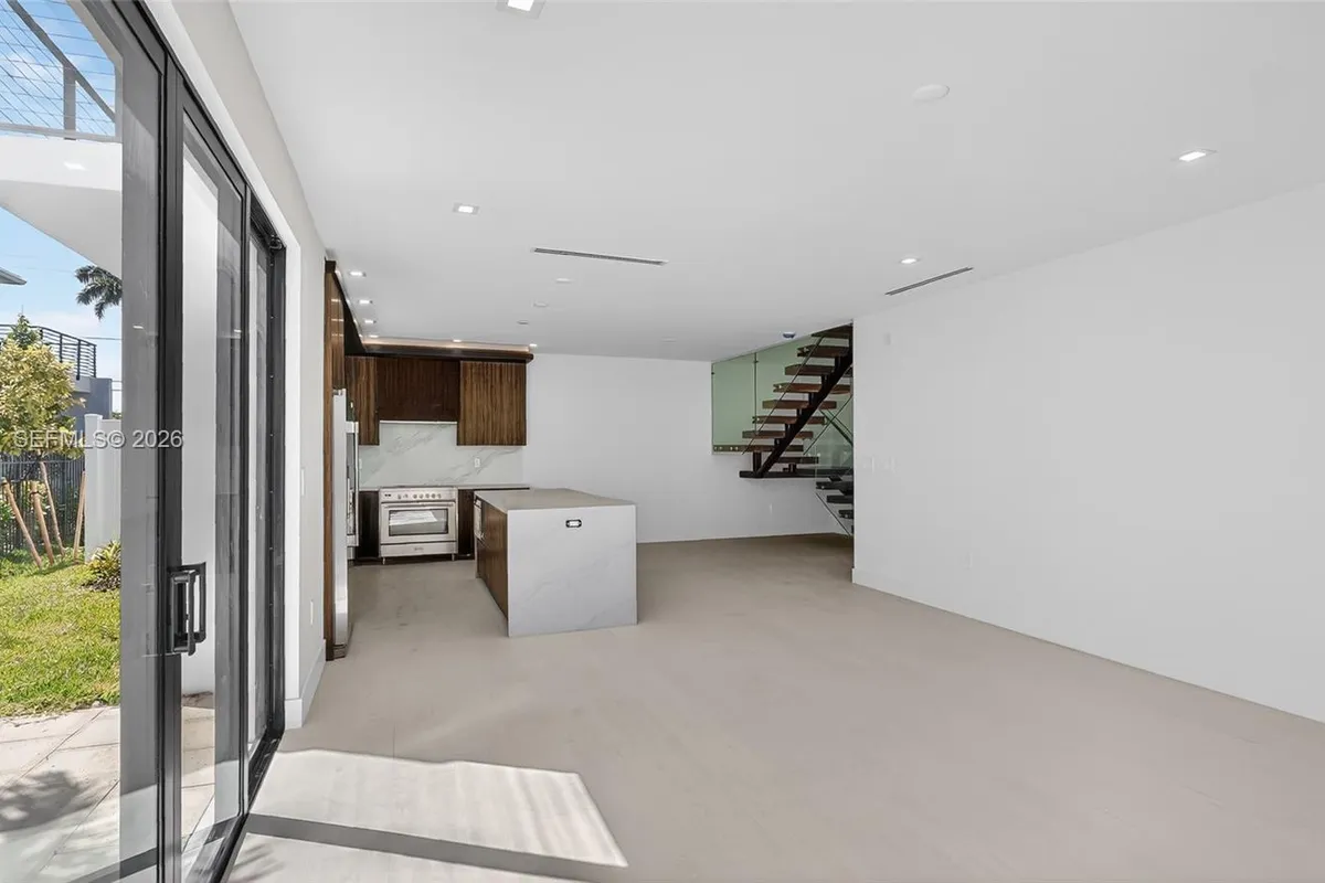 4652 SW 32ND AVE # B2, Dania Beach FL 33312