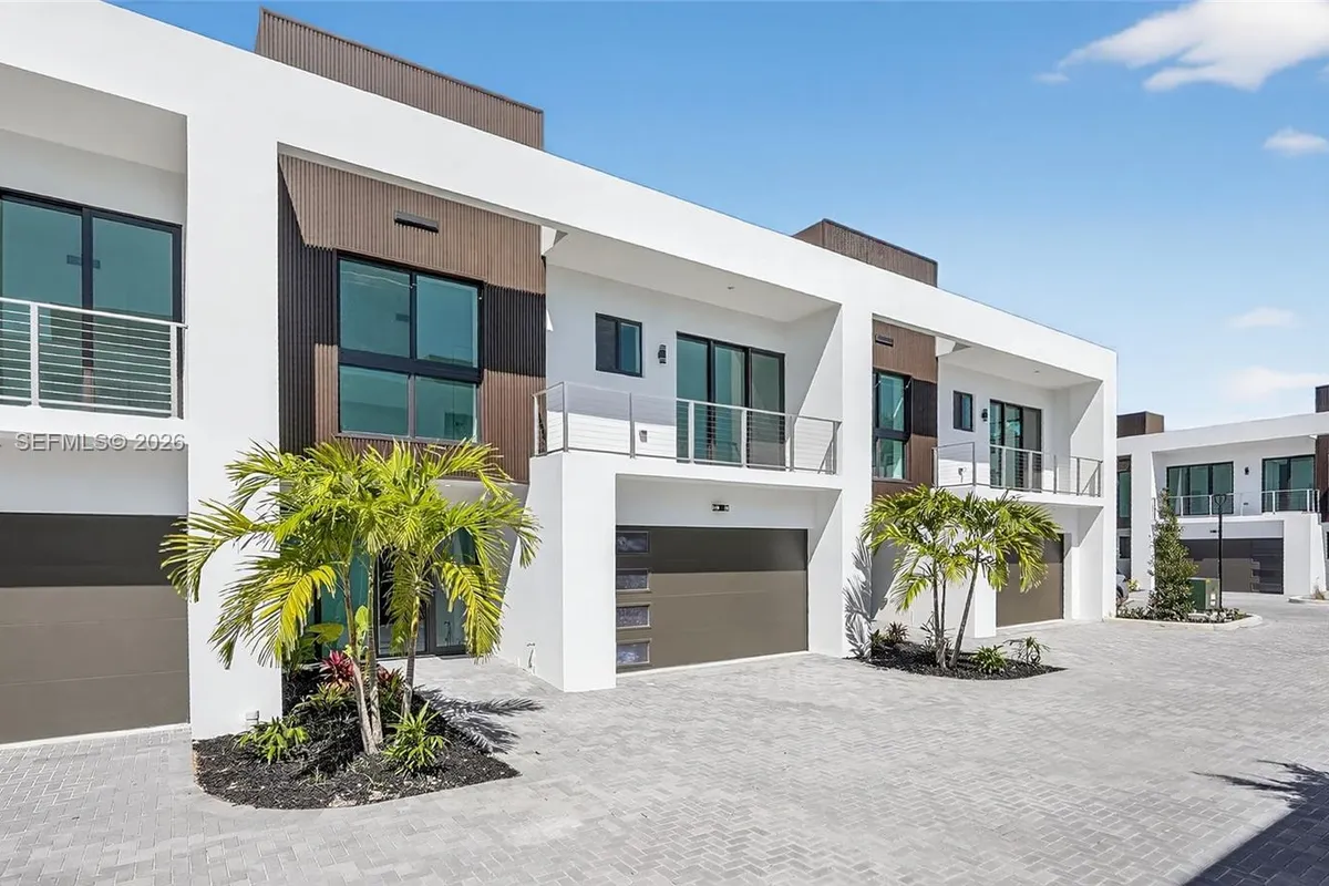 4652 SW 32ND AVE # B2, Dania Beach FL 33312