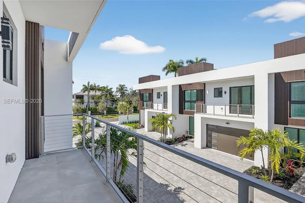 4652 SW 32ND AVE # B2, Dania Beach FL 33312