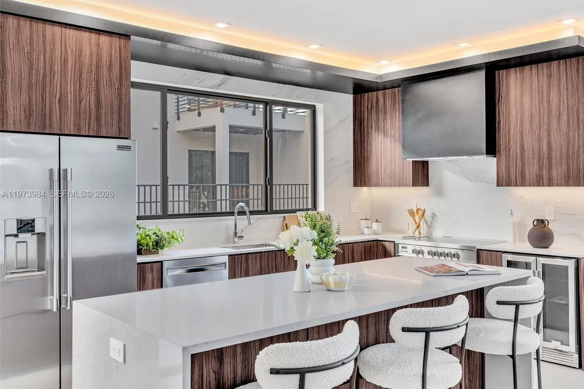 4652 SW 32ND AVE # B2, Dania Beach FL 33312