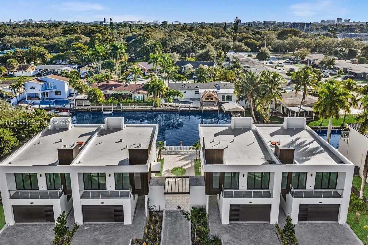 4652 SW 32ND AVE # B2, Dania Beach FL 33312