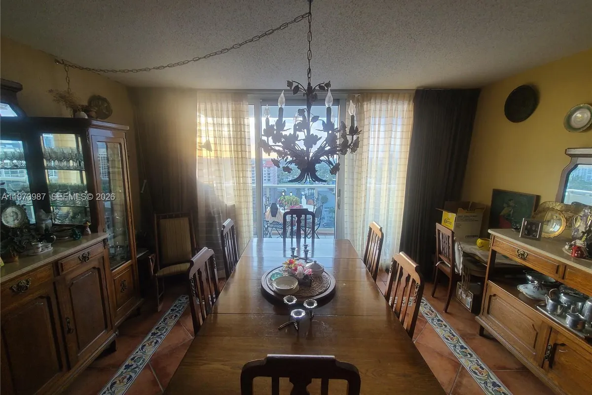 3140 S Ocean Dr # 1812, Hallandale Beach FL 33009