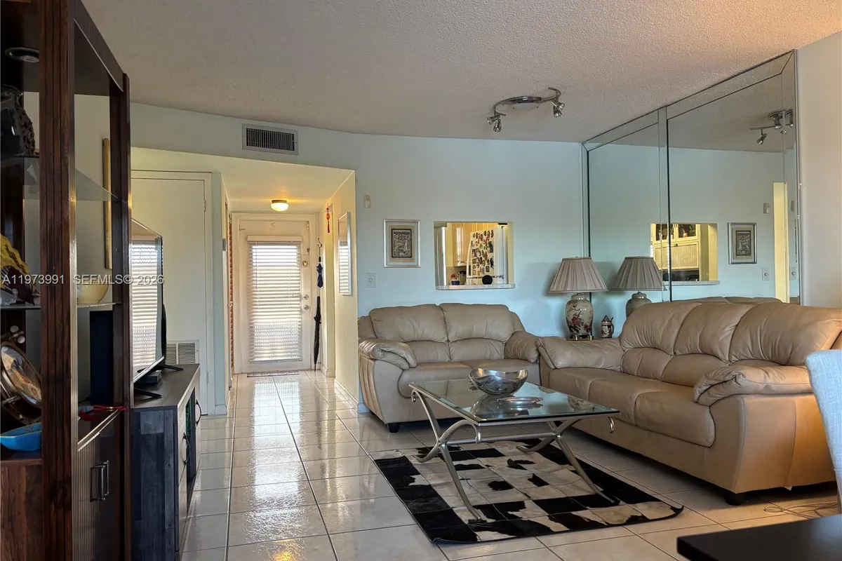 9900 Sunrise Lakes Blvd # 210, Sunrise FL 33322