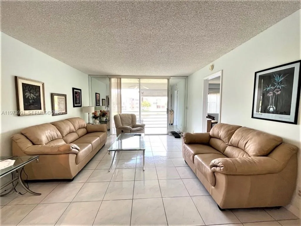 9900 Sunrise Lakes Blvd # 210, Sunrise FL 33322
