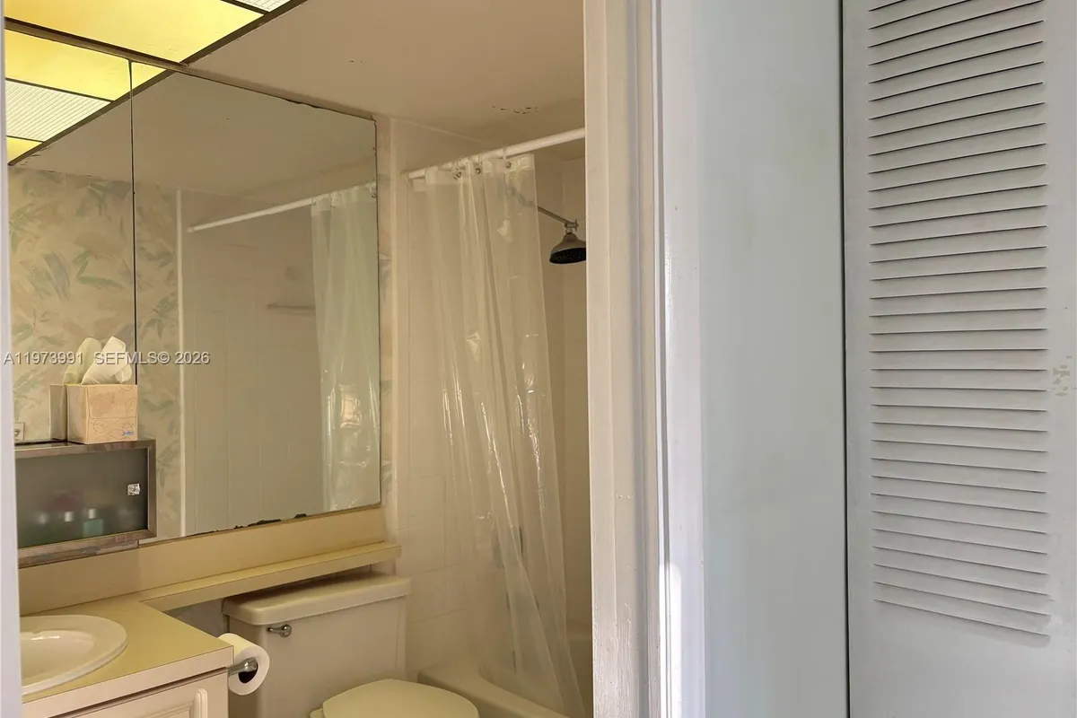 9900 Sunrise Lakes Blvd # 210, Sunrise FL 33322