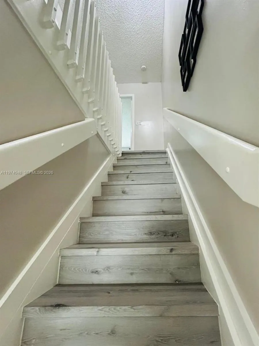 13890 SW 64th St, Miami FL 33183