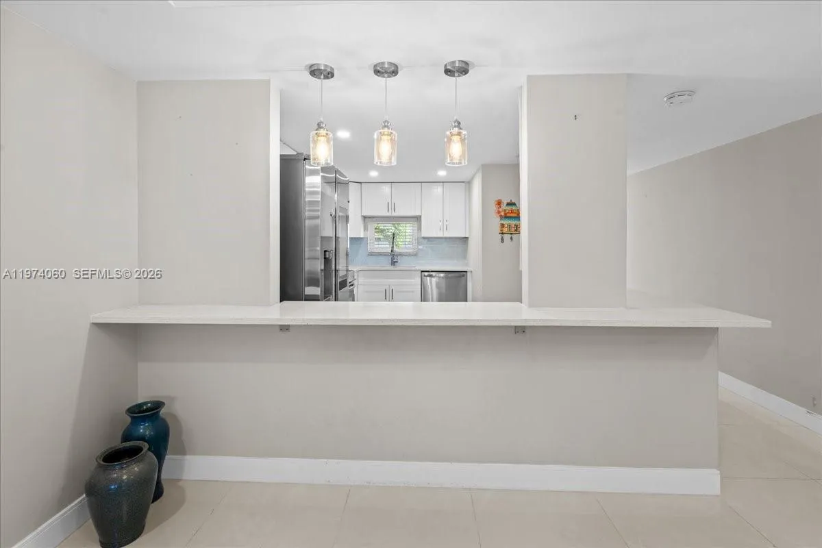 811 S Hollybrook Dr # 208, Pembroke Pines FL 33025