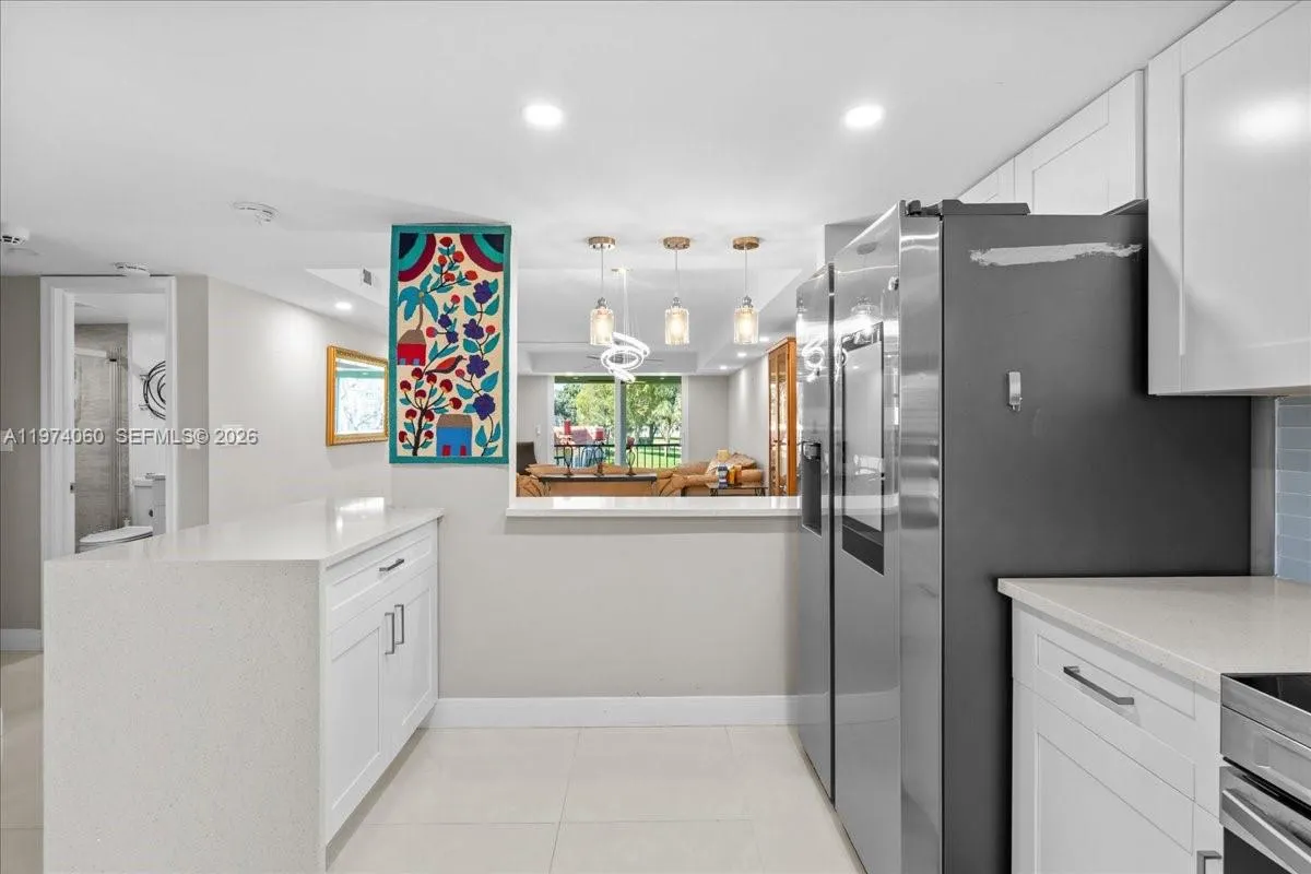 811 S Hollybrook Dr # 208, Pembroke Pines FL 33025