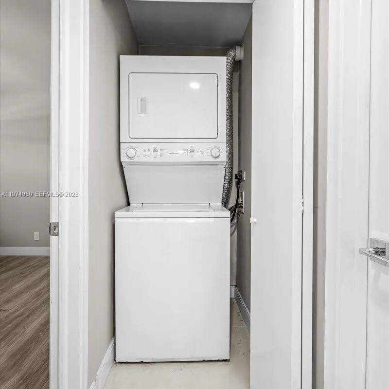 811 S Hollybrook Dr # 208, Pembroke Pines FL 33025