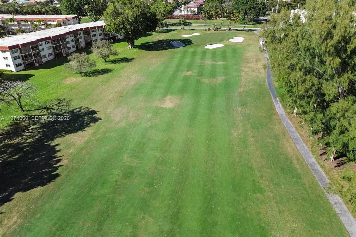 811 S Hollybrook Dr # 208, Pembroke Pines FL 33025