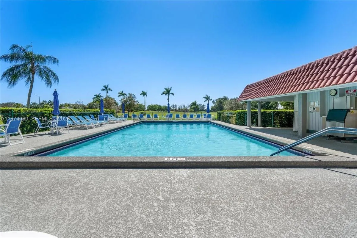 811 S Hollybrook Dr # 208, Pembroke Pines FL 33025