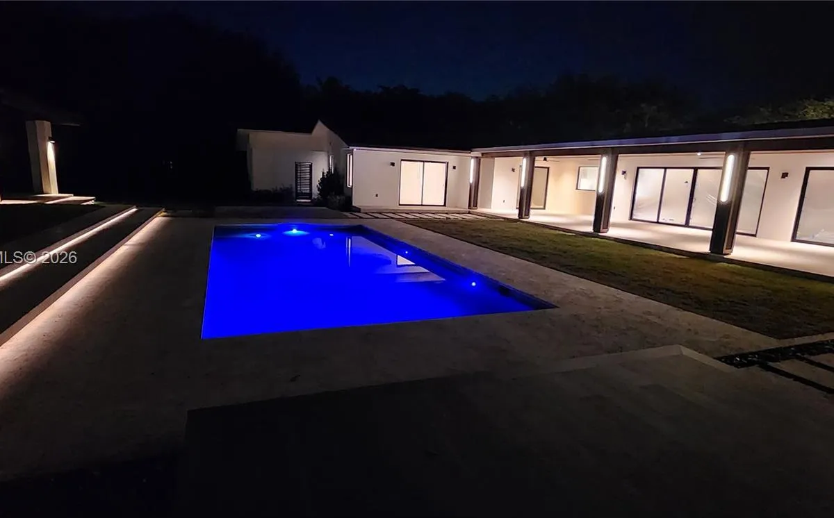 12050 SW 90th Ave, Miami FL 33176