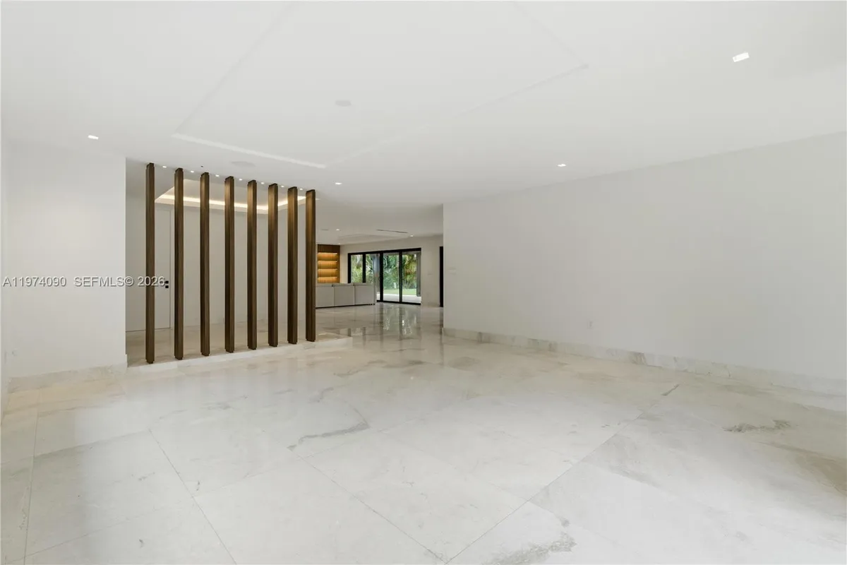 12050 SW 90th Ave, Miami FL 33176