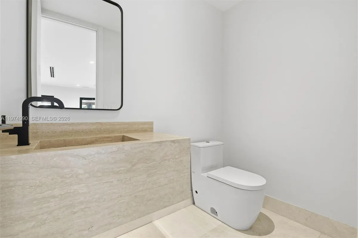 12050 SW 90th Ave, Miami FL 33176