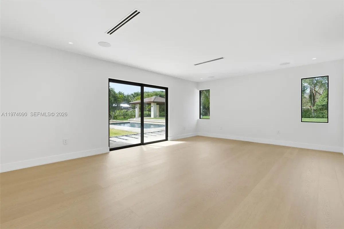 12050 SW 90th Ave, Miami FL 33176