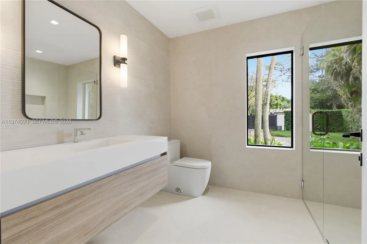 12050 SW 90th Ave, Miami FL 33176