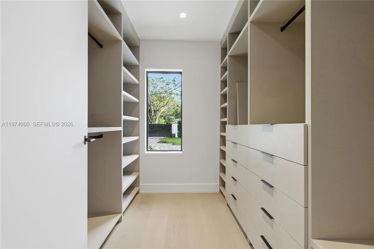 12050 SW 90th Ave, Miami FL 33176