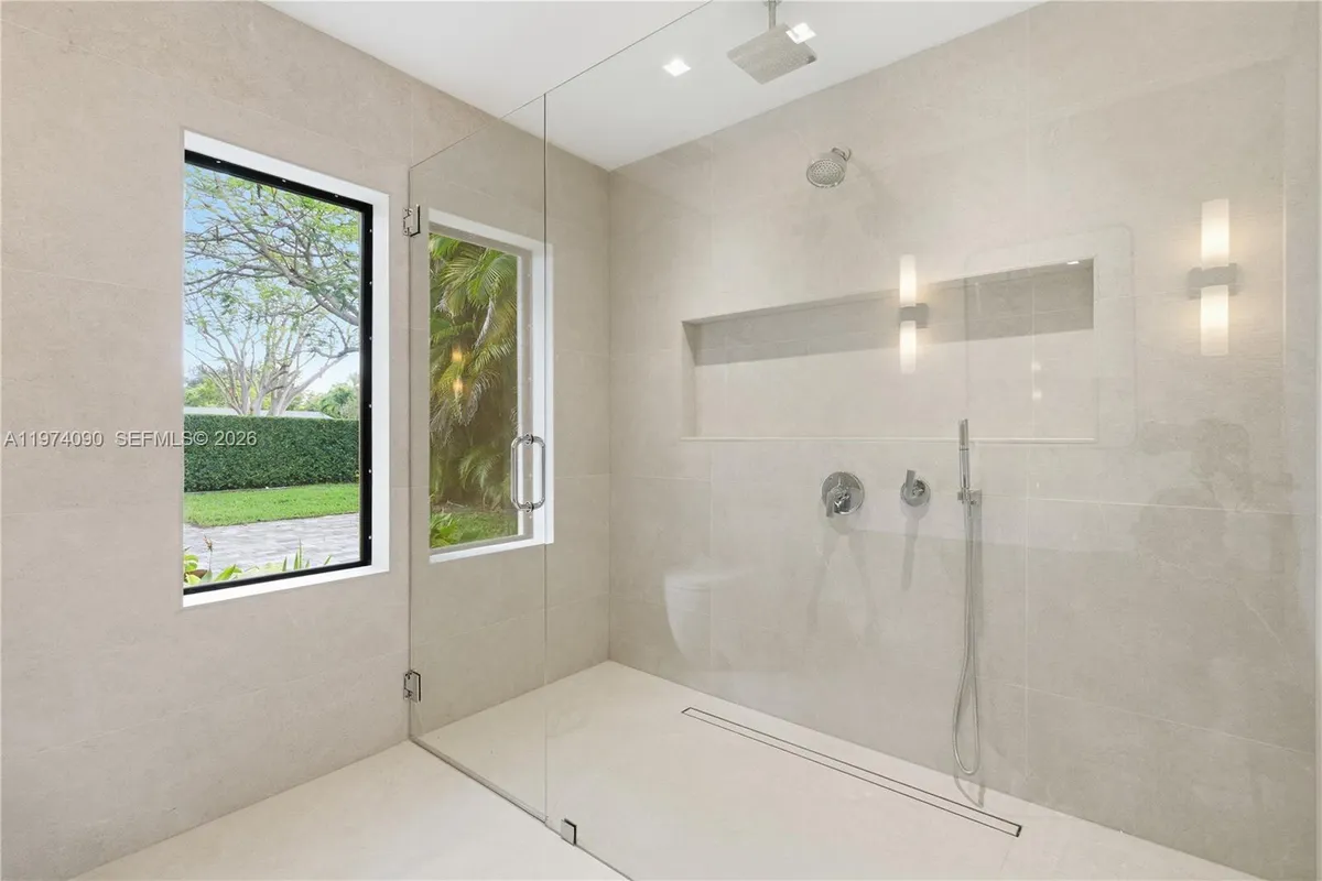 12050 SW 90th Ave, Miami FL 33176