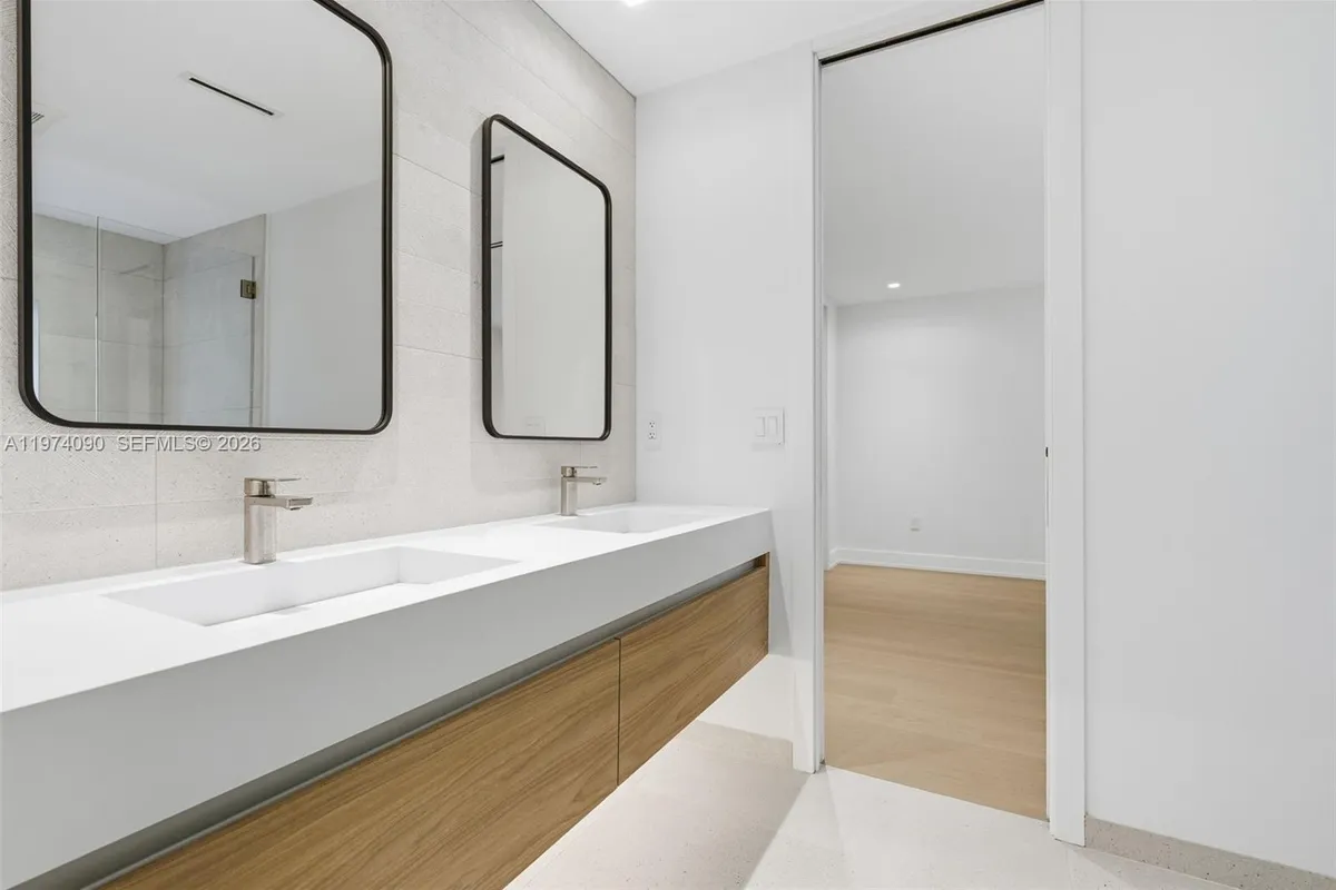 12050 SW 90th Ave, Miami FL 33176